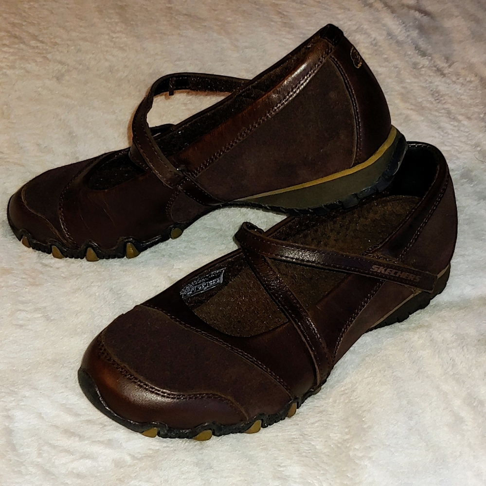 Skechers